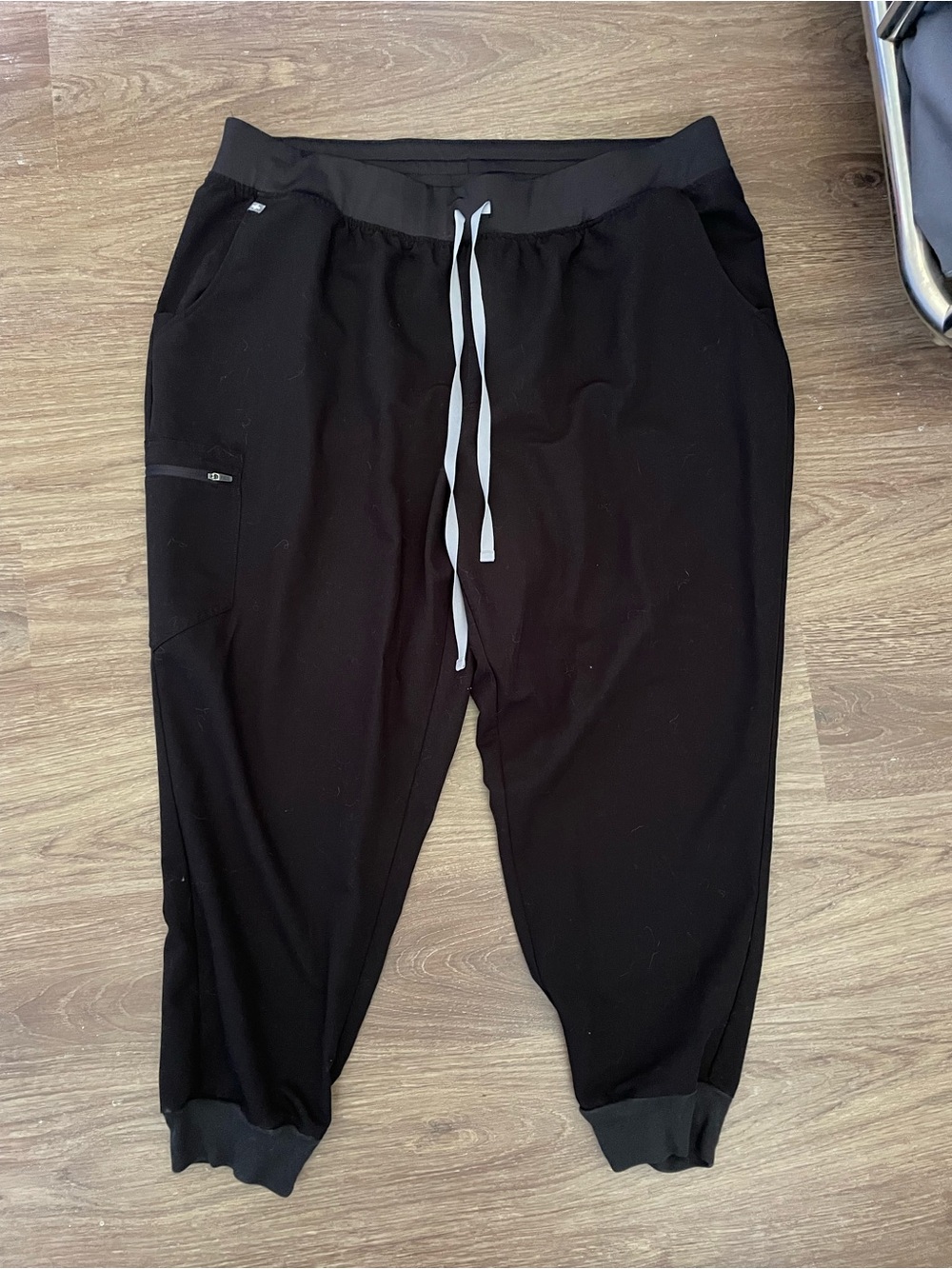 Figs Zamora Black Jogger Scrub Pants